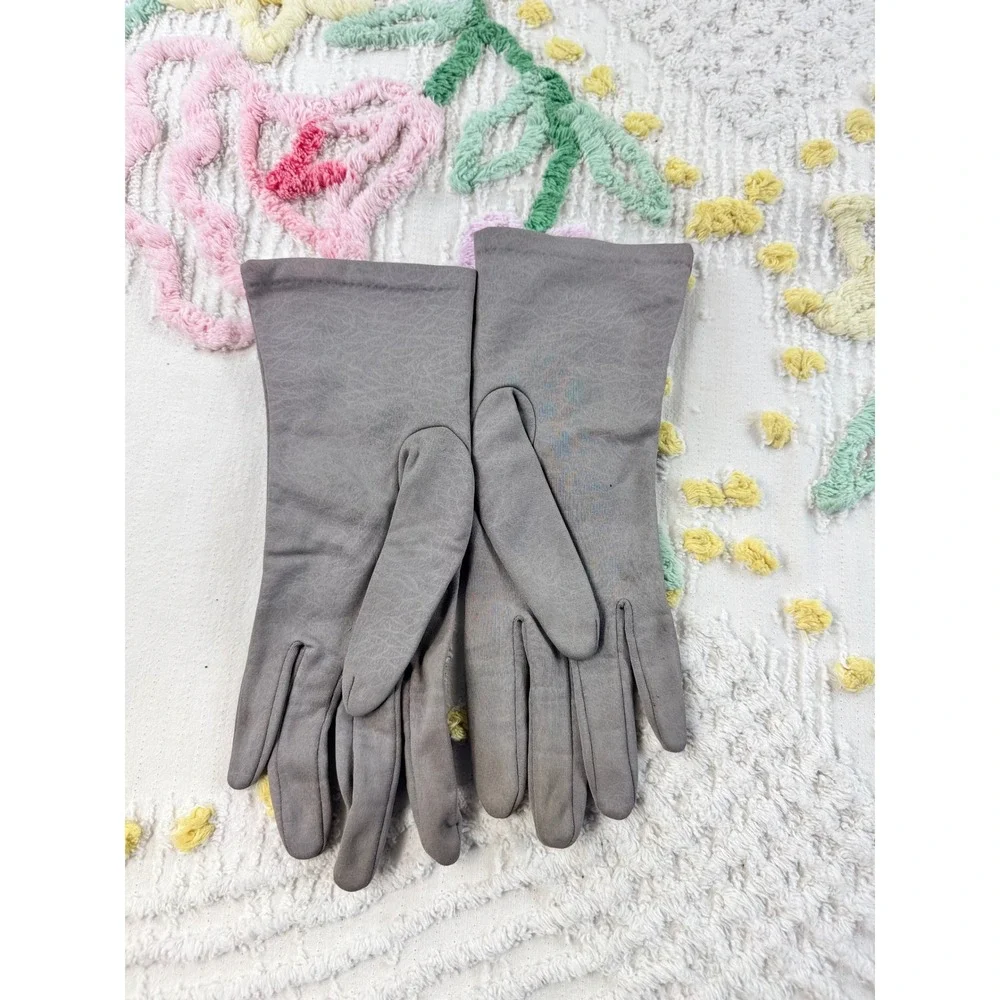 Vintage Grey Nylon Rayon Blend Mid Length Dress Gloves Made in France Size 7 Y08
